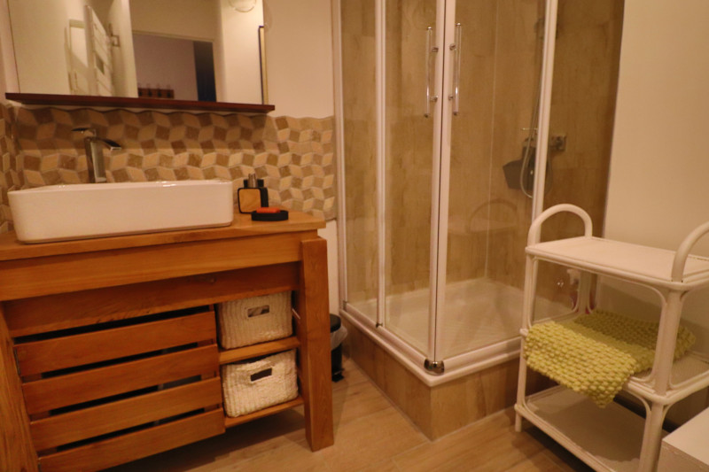 _lv_images__lot_0000002420_10_18166992