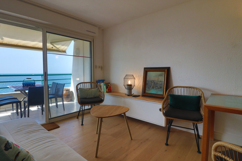 _lv_images__lot_0000002439_04_19220854