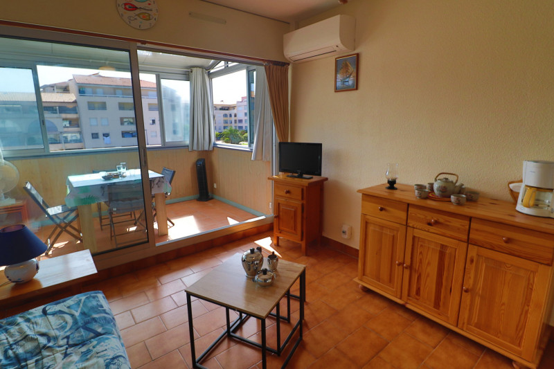 _lv_images__lot_0000002442_05_18227517