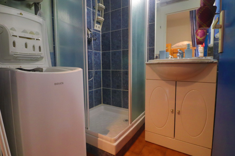 _lv_images__lot_0000002442_10_18468216