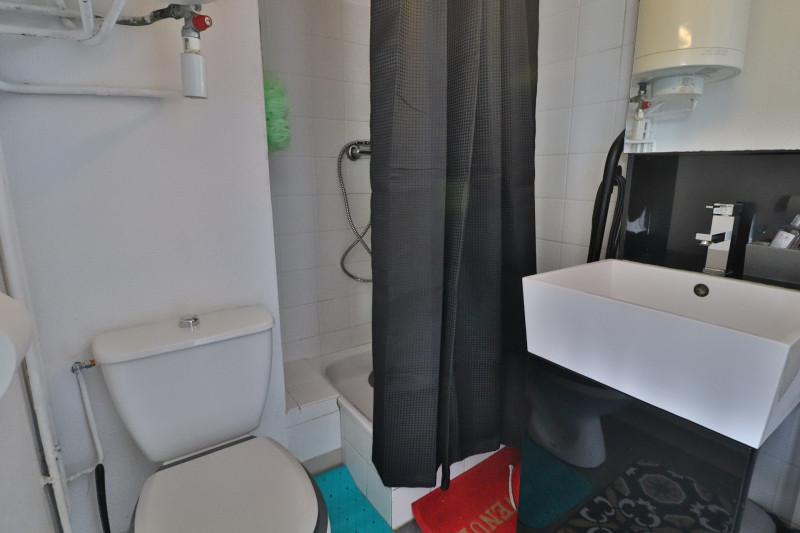 _lv_images__lot_0000002443_09_18497111