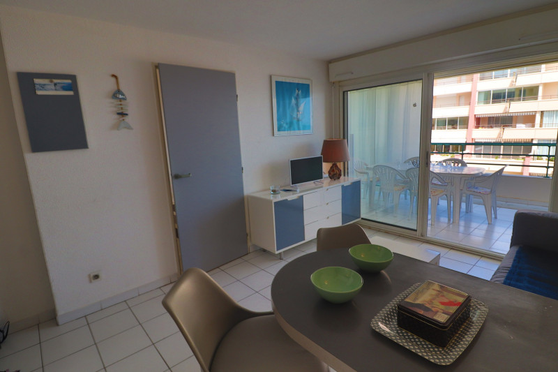 _lv_images__lot_0000002446_06_19174792