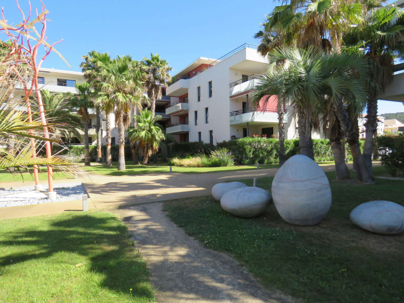 _lv_images__lot_0000002468_02_18686890