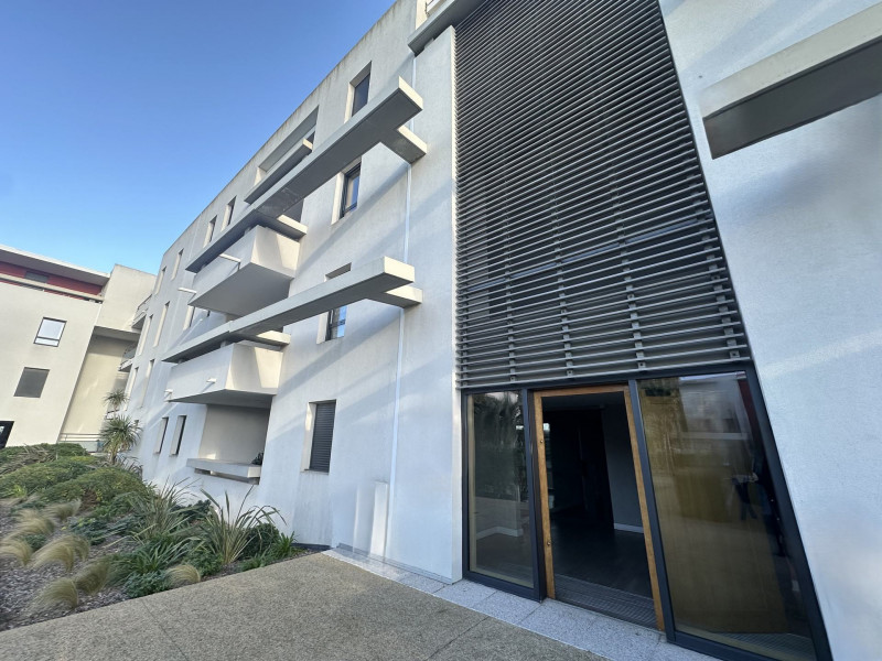 _lv_images__lot_0000002468_03_18400326 _lv_images__lot_0000002468_03_18400326