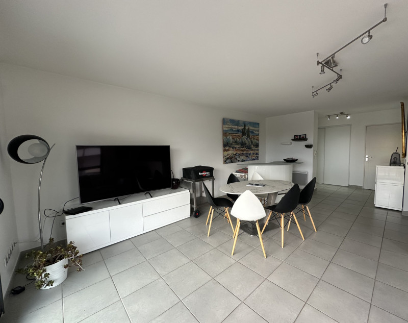 _lv_images__lot_0000002468_08_18101224