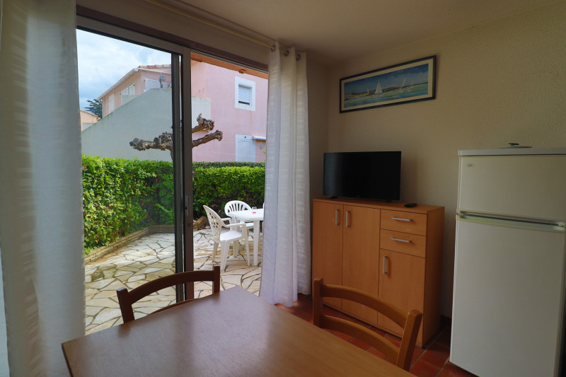 _lv_images__lot_0000002472_02_18874341