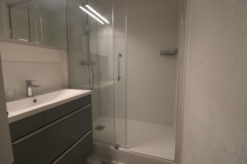 _lv_images__lot_0000002479_10_19126102 _lv_images__lot_0000002479_10_19126102