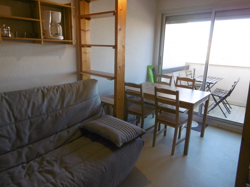 _lv_images__lot_0000002484_03_18881720