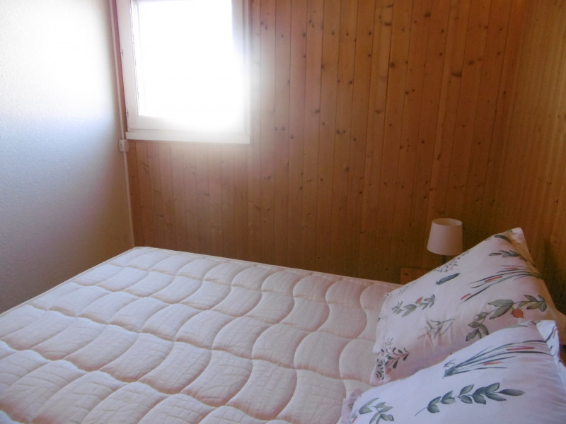 _lv_images__lot_0000002484_04_18468332