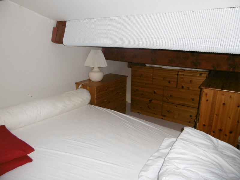 _lv_images__lot_0000002484_06_18227691