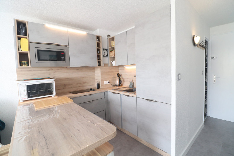 _lv_images__lot_0000002485_05_18880358 _lv_images__lot_0000002485_05_18880358