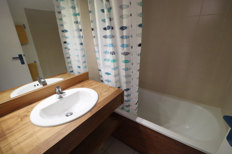 _lv_images__lot_0000002488_09_18211017