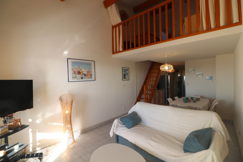 _lv_images__lot_0000002489_06_18466616