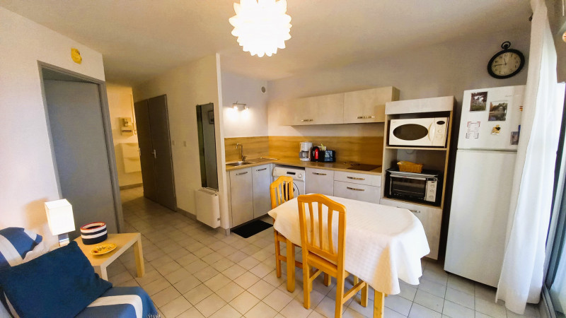 _lv_images__lot_0000002494_06_18755547