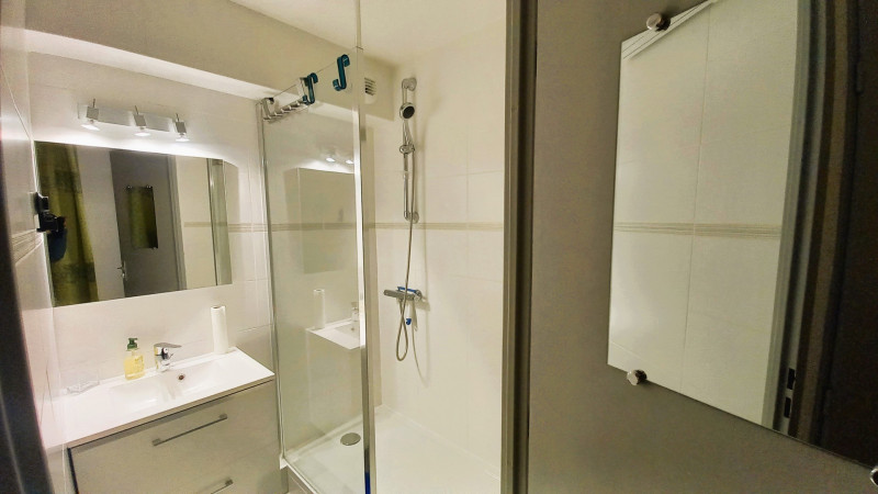 _lv_images__lot_0000002494_10_19055687