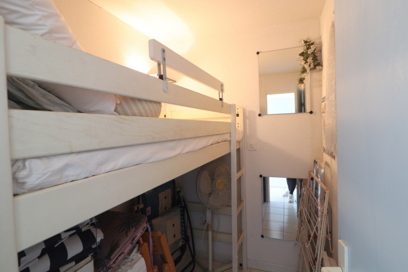 _lv_images__lot_0000002498_08_18459512