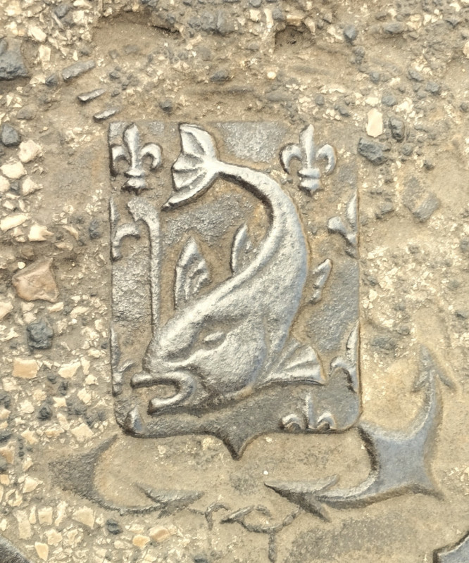 Armoirie de Sète, la baleine.jpg
