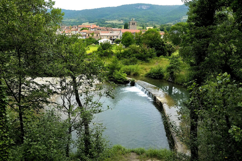 ceilhes-depuis-la-rivi-re-17789346