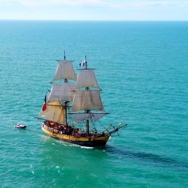 Le Phoenix Tall Ship 