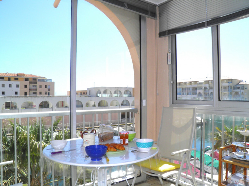 Vue de la loggia, idéal pour déjeuner en famille ou entre amis