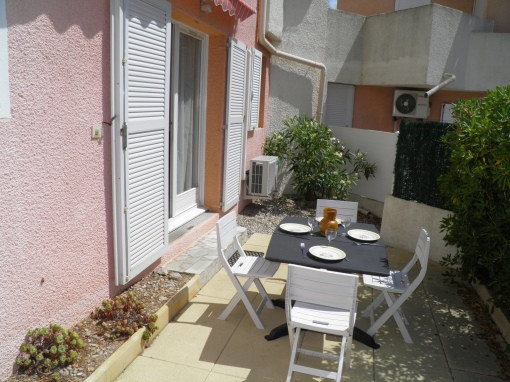 Terrasse, idéal pour déjeuner en famille ou entre amis