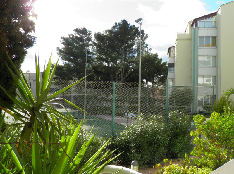 Résidence avec tennis