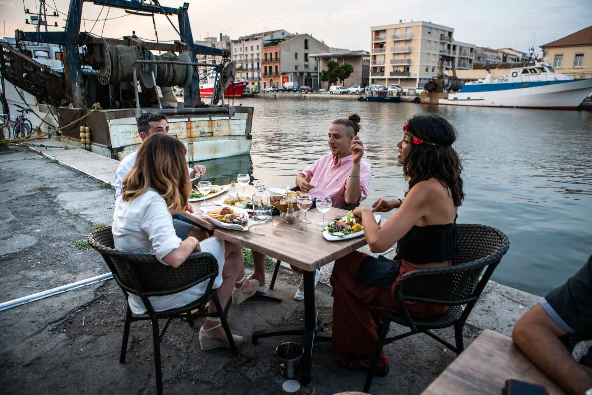 Repas au bord de l'eau